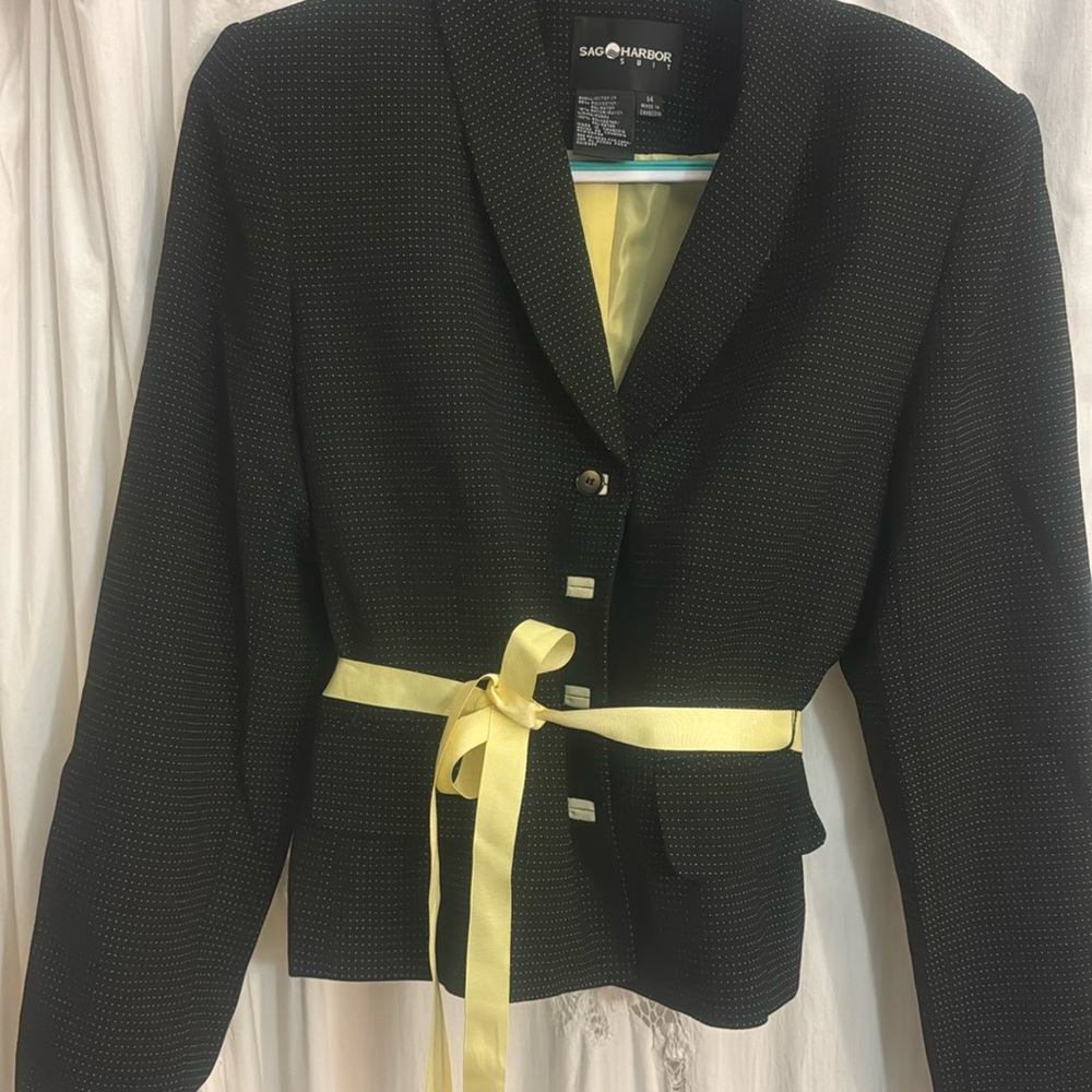 SAG HARBOR jacket spring/ black with very small polka dots, yellow belt size 14